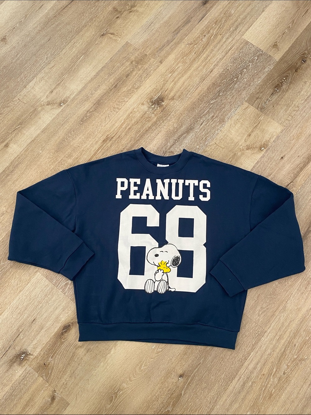 Peanuts Snoopy 68 Double Sided Sweatshirt Size XL EUC Like New Super Soft ✨